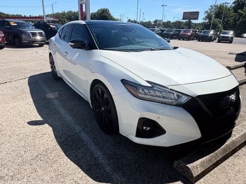 Used 2021 Nissan Maxima SR w/ Sport Mat Group FWD image 4