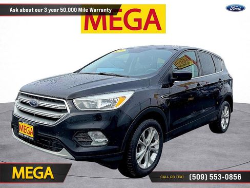 Used 2017 Ford Escape SE image 1