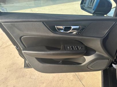 Used 2020 Volvo S60 T5 Momentum