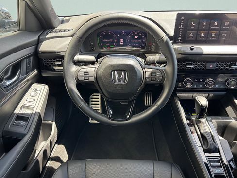 Certified 2025 Honda Accord Sport image 31