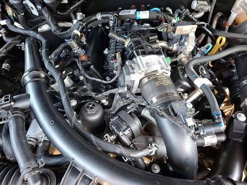 Certified 2024 Ford Bronco Wildtrak AWD/4WD image 29
