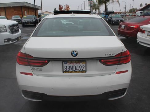 Used 2018 BMW 740i image 6