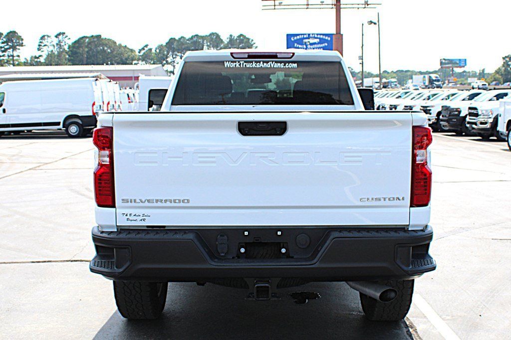 Used 2025 Chevrolet Silverado 2500 Custom w/ Custom Convenience Package AWD/4WD image 9