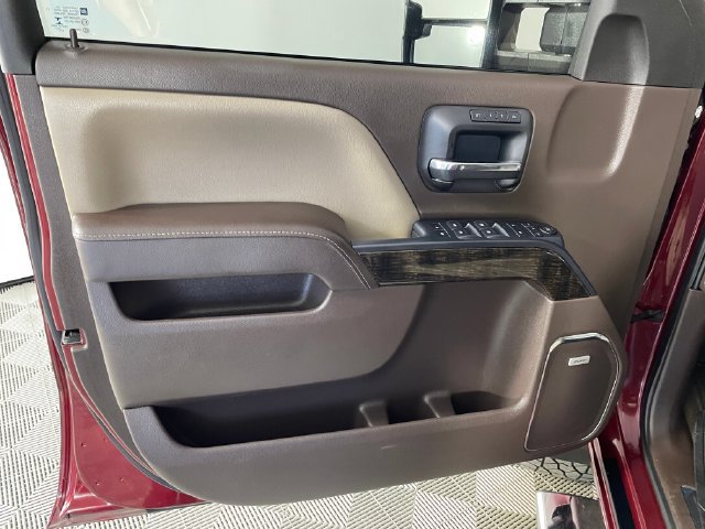 Used 2016 GMC Sierra 2500 Denali w/ Duramax Plus Package AWD/4WD image 14