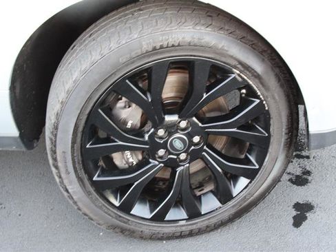 Used 2020 Land Rover Range Rover HSE image 43