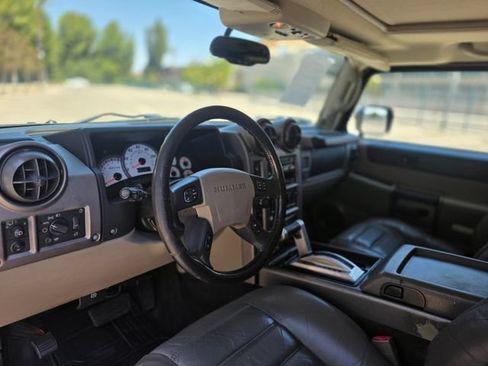 Used 2003 HUMMER H2 w/ Preferred Equipment Group AWD/4WD image 33