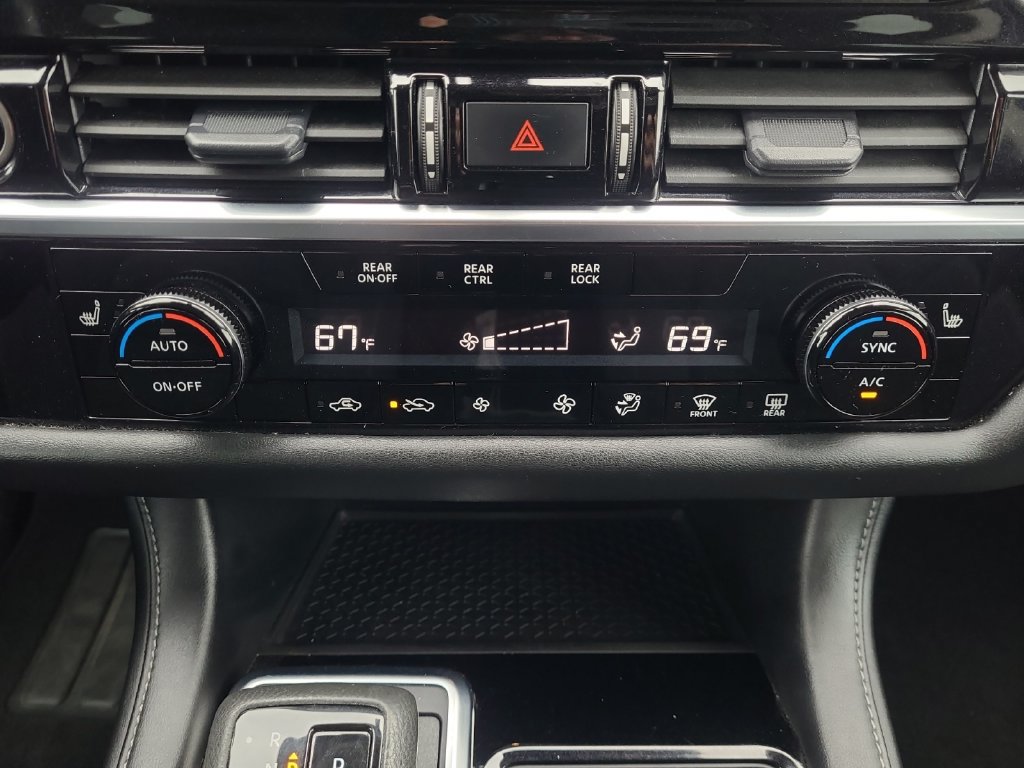Used 2024 Nissan Pathfinder SV AWD/4WD image 21