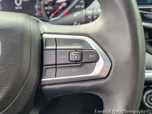 Used 2022 Jeep Compass Latitude w/ Sun and Sound Group FWD image 17