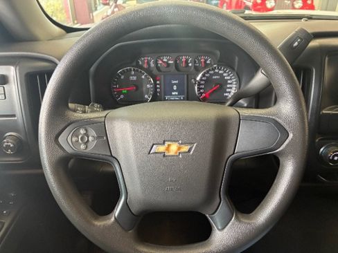 Used 2018 Chevrolet Silverado 1500 Custom w/ Custom Value Package RWD image 22
