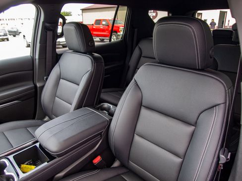 New 2026 Chevrolet Traverse LT AWD/4WD image 23