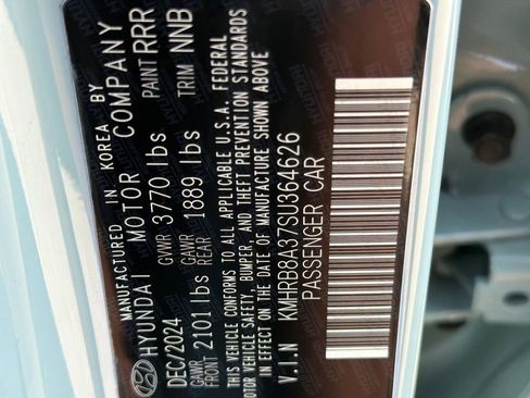 Certified 2025 Hyundai Venue SE FWD image 27