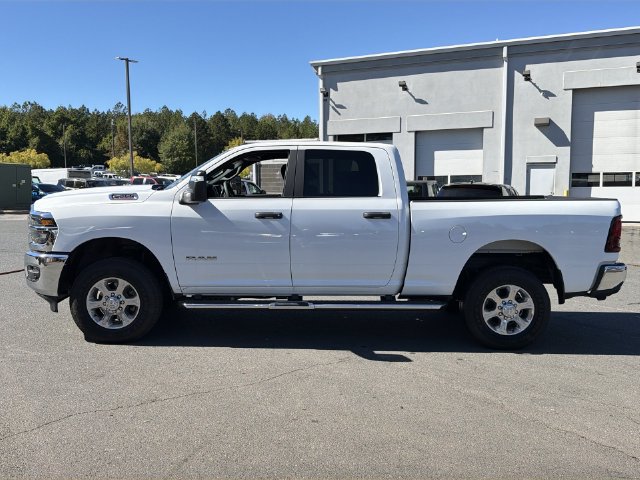 Used 2026 RAM 2500 Big Horn AWD/4WD image 2