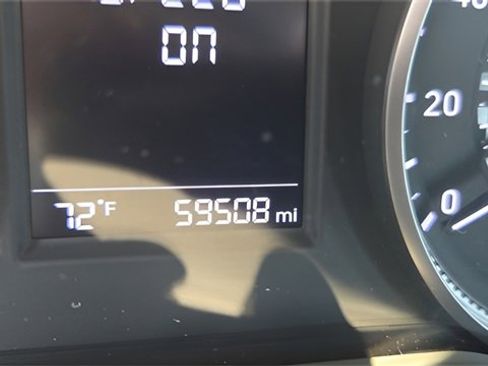 Used 2019 Hyundai Elantra SE image 12