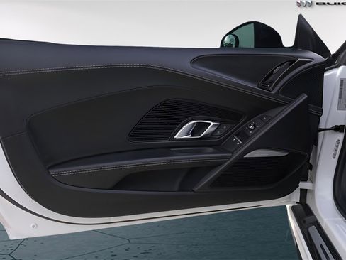 Used 2018 Audi R8 V10 plus image 30