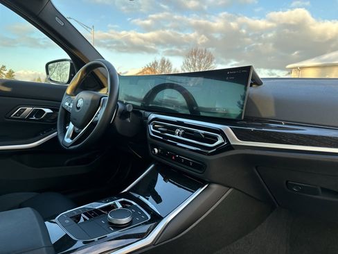 Used 2023 BMW 330i xDrive 330i xDrive w/ Premium Package image 27