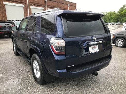Used 2020 Toyota 4Runner SR5 AWD/4WD image 5