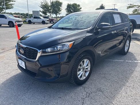 Used 2020 Kia Sorento LX FWD image 12