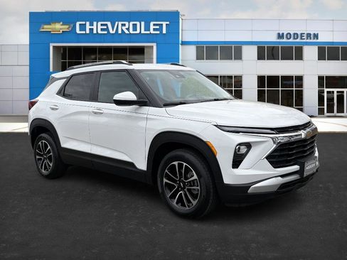 Certified 2025 Chevrolet TrailBlazer LT w/ LT Cold Weather Package image 6