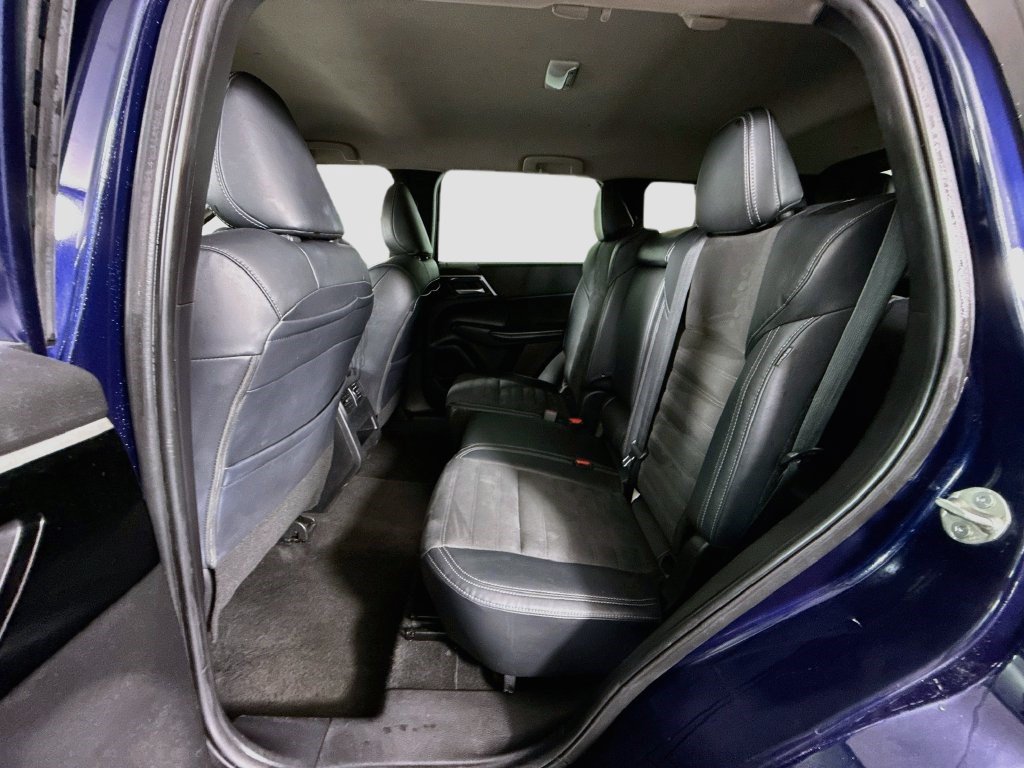 Used 2023 Mitsubishi Outlander SE FWD image 24