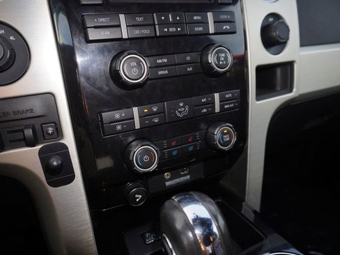 Used 2011 Ford F150 Platinum image 17