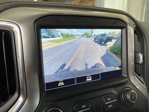 Used 2021 Chevrolet Silverado 1500 LT Trail Boss w/ Convenience Package II AWD/4WD image 36