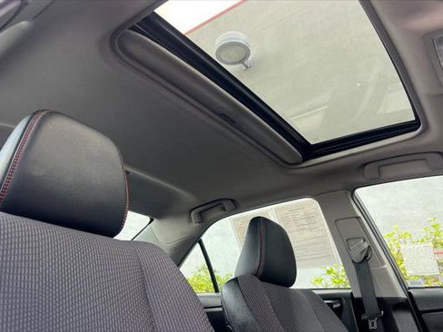Certified 2017 Toyota Camry SE w/ Moonroof Package FWD image 16