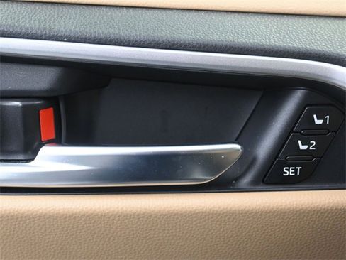 Used 2023 Toyota RAV4 XLE Premium image 13