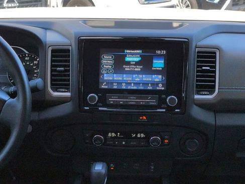 Certified 2022 Nissan Frontier SV RWD image 18