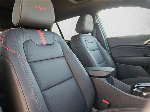 Used 2026 Chevrolet Trax RS w/ Sunroof Package FWD image 20