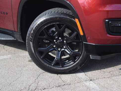 Used 2023 Jeep Wagoneer Series II image 32