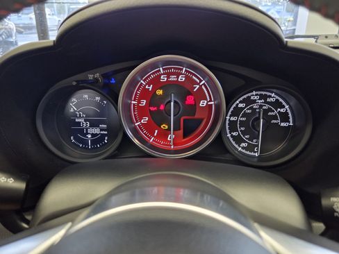 Used 2017 FIAT 124 Spider Abarth RWD image 28