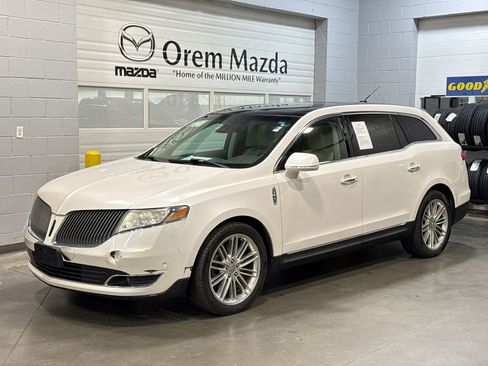 Used 2013 Lincoln MKT AWD image 1