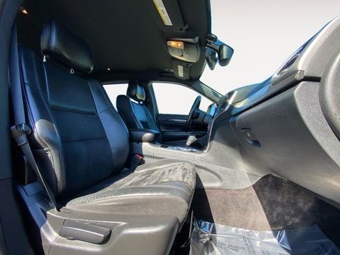 Used 2018 Jeep Grand Cherokee Altitude image 15