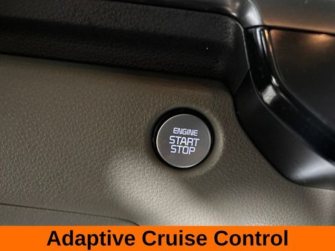 Used 2026 Kia Carnival FWD image 16