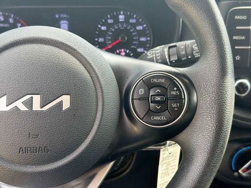 Used 2022 Kia Soul LX FWD image 21