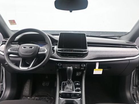 Used 2025 Jeep Compass Sport w/ Mopar Graphics Package AWD/4WD image 11