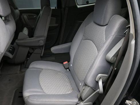 Used 2009 Chevrolet Traverse LT image 23