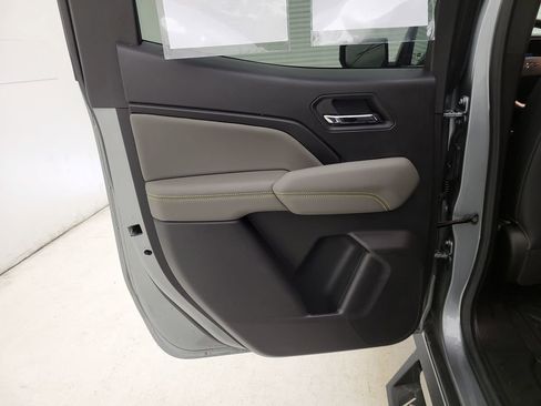 Certified 2025 Chevrolet Colorado ZR2 w/ Technology Package image 41