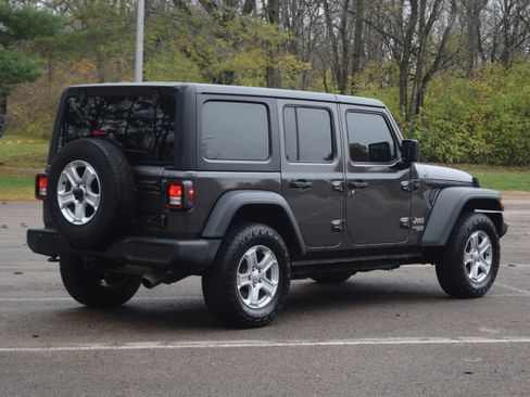 Used 2018 Jeep Wrangler Unlimited Sport S image 26