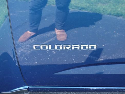 Used 2019 Chevrolet Colorado Z71 AWD/4WD image 6