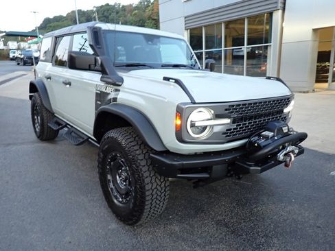 Used 2022 Ford Bronco Everglades image 10