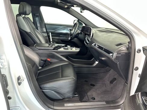 Used 2024 Cadillac Lyriq Tech image 28