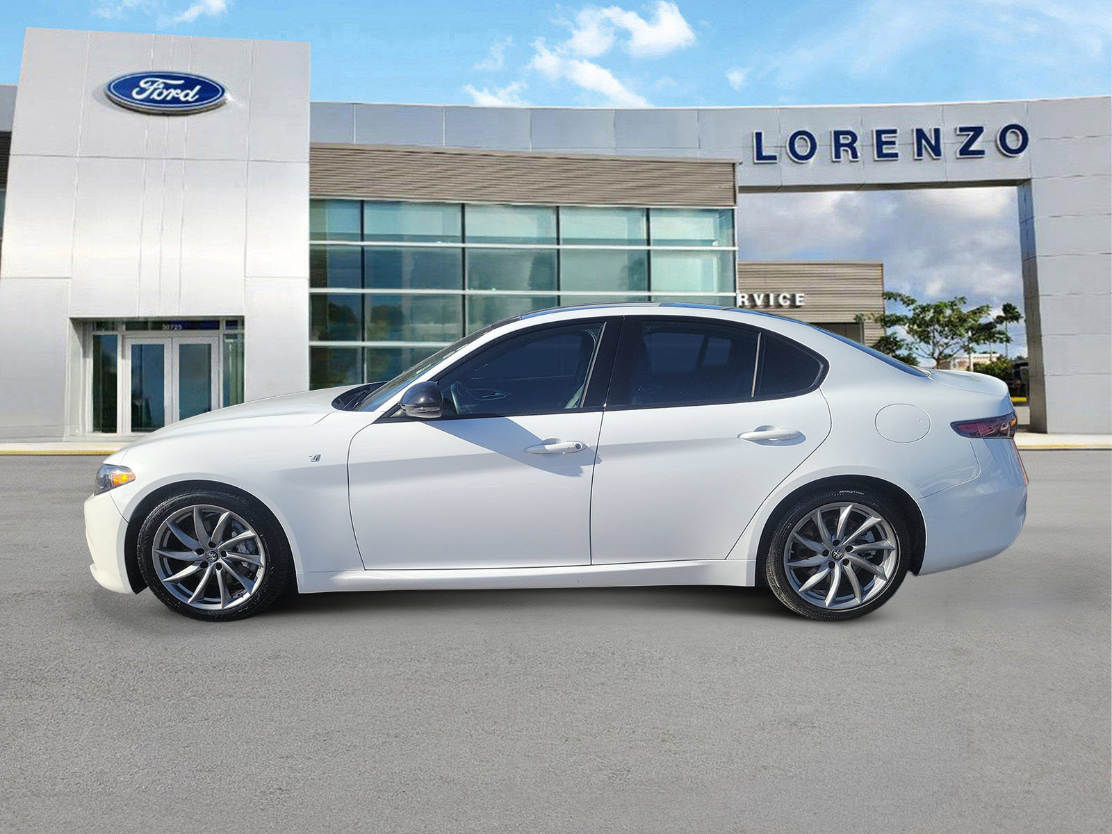 Used 2024 Alfa Romeo Giulia Ti RWD image 8