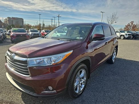 Used 2016 Toyota Highlander Limited Platinum image 3