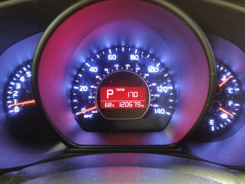 Used 2019 Kia Soul w/ Convenience Package FWD image 23
