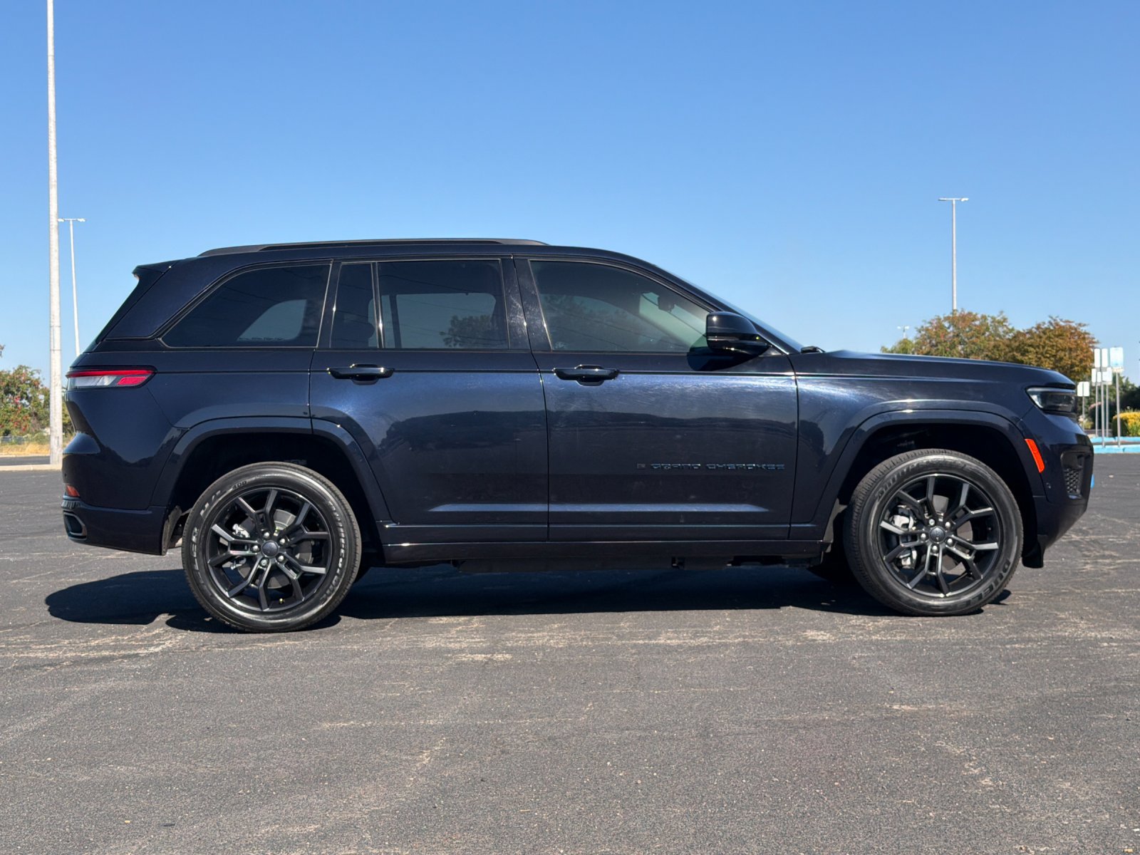 Used 2023 Jeep Grand Cherokee 30th Anniversary AWD/4WD image 3