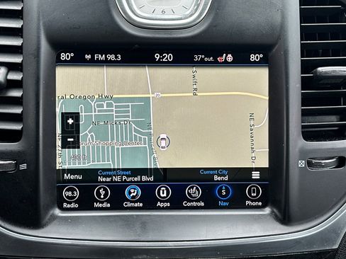 Used 2018 Chrysler 300 Limited image 24