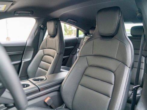 New 2025 Porsche Taycan image 5