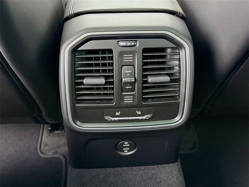 New 2026 Porsche Macan Turbo image 28