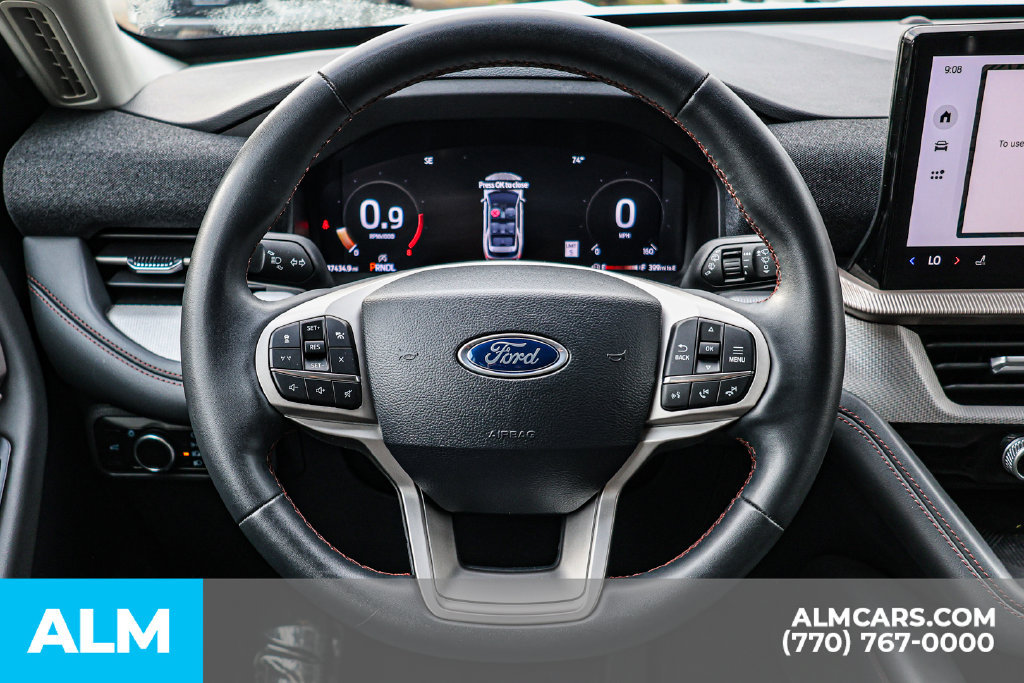 Used 2025 Ford Explorer Active RWD image 32
